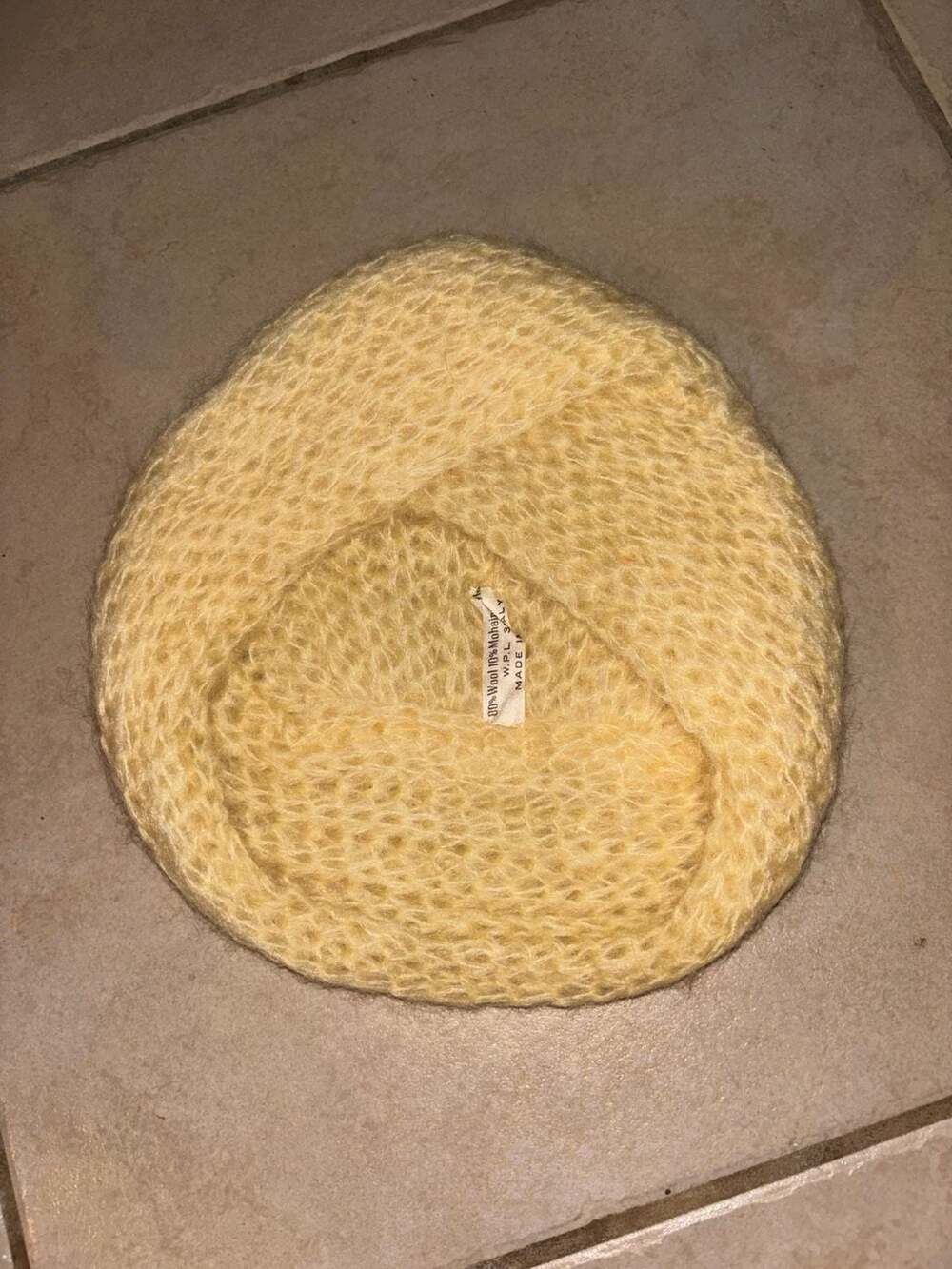 Vintage Vera Made in Italy butter Yellow Mohair Wool Blend Knit Beret Hat